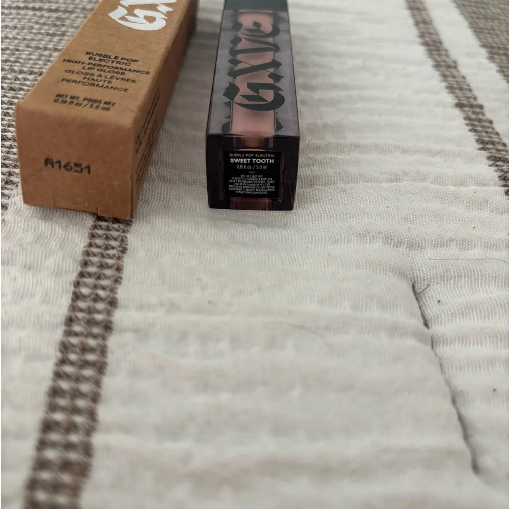 Gxve Bubble Pop Electric Lip Gloss SWEET TOOTH - Picture 2 of 5